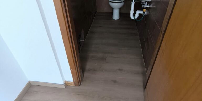 Locale commerciale vetrinato di circa 100mq