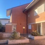 Splendida villa a schiera su tre livelli in zona ospedale