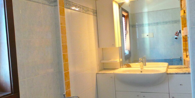 Tricamere più studio in pieno centro