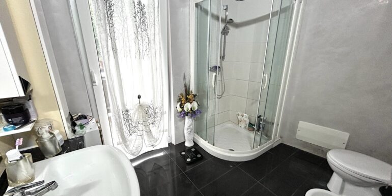 Casa cielo-terra ristrutturata