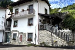 Casa cielo-terra ristrutturata