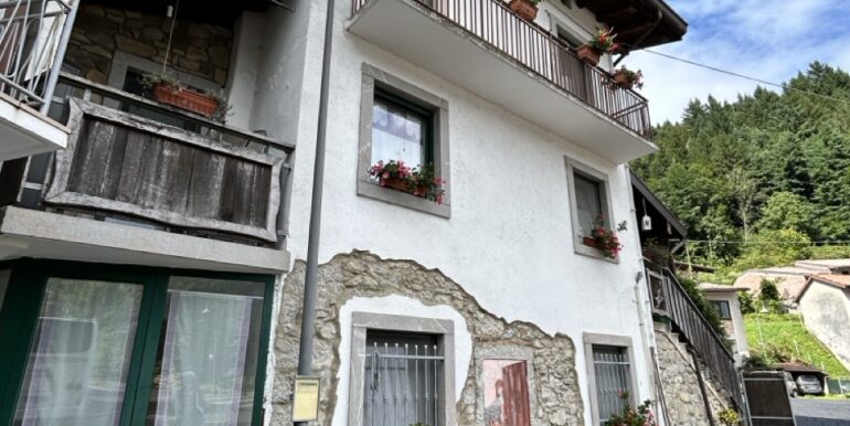 Casa cielo-terra ristrutturata