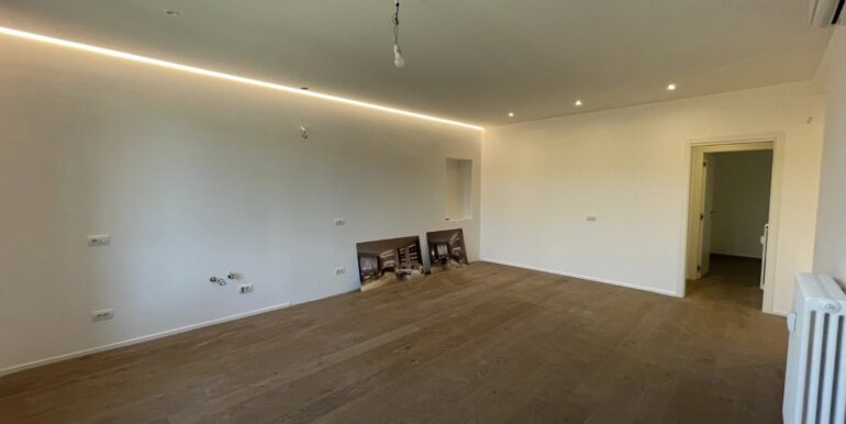 Bicamere di pregio ristrutturato in Via Cavour