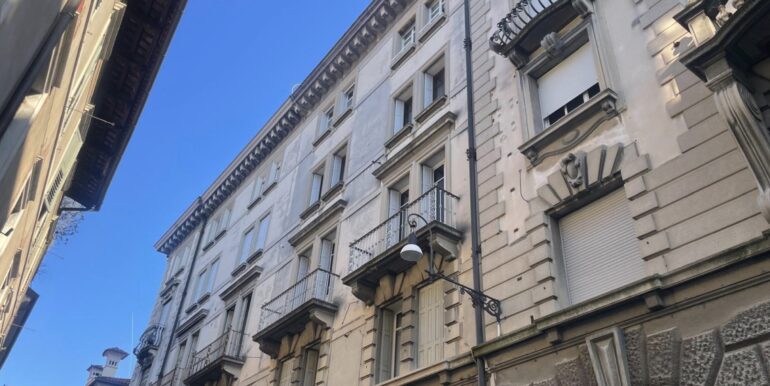 Bicamere di pregio ristrutturato in Via Cavour