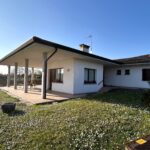 Villa monopiano con ampio giardino