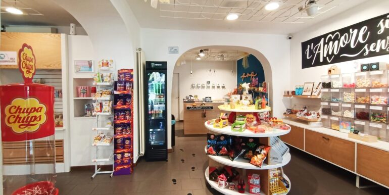 Cessione attività di Candy Store