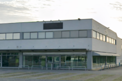 Locale commerciale su strada di forte passaggio