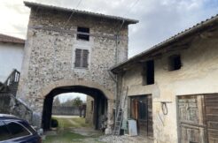 Borgo agricolo con terreno