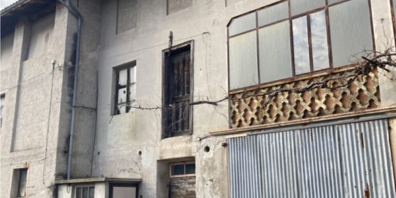 Borgo agricolo con terreno