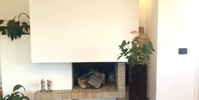 Abitazione ristrutturata più ampi spazi commerciali