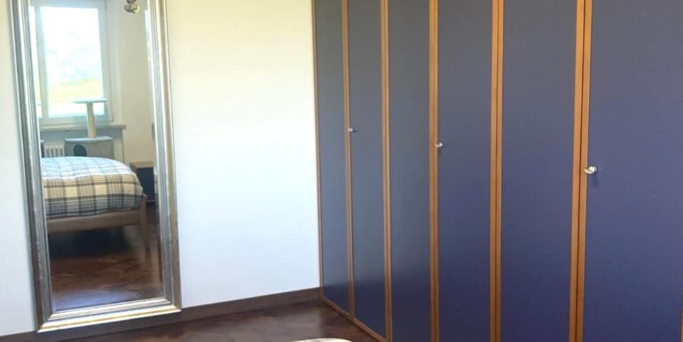 Abitazione ristrutturata più ampi spazi commerciali