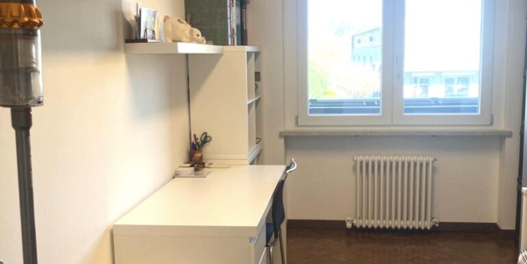 Abitazione ristrutturata più ampi spazi commerciali