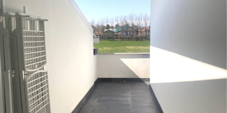 Abitazione ristrutturata più ampi spazi commerciali