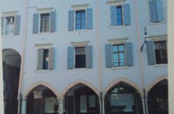 Locale commerciale nei pressi del Duomo di Udine