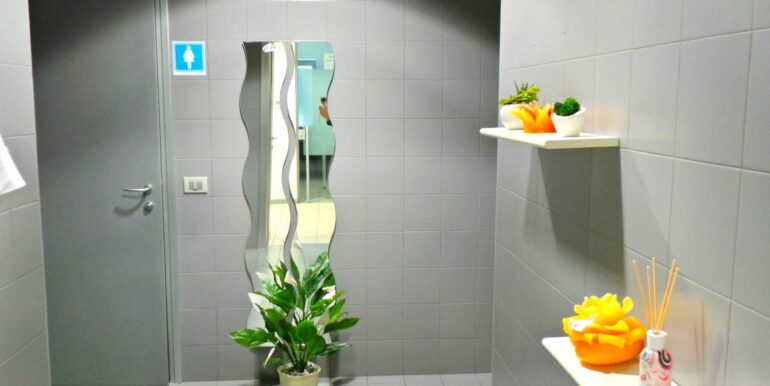 Ufficio di 260mq con 3 posti auto