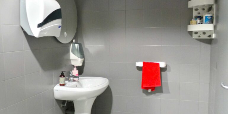 Ufficio di 260mq con 3 posti auto