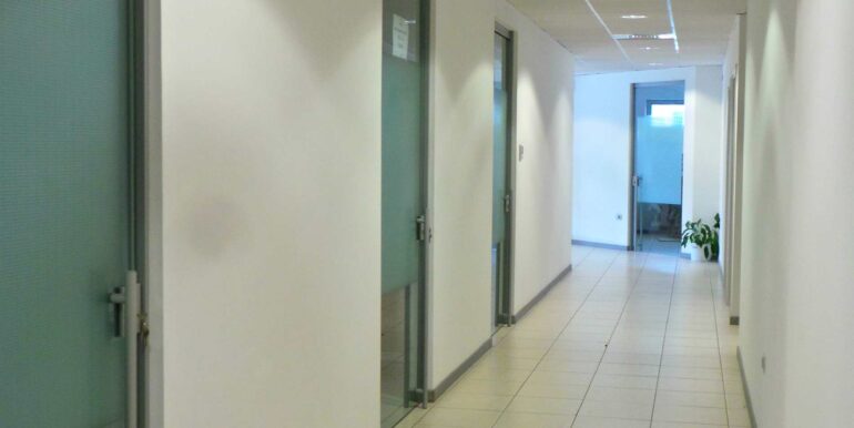 Ufficio di 260mq con 3 posti auto