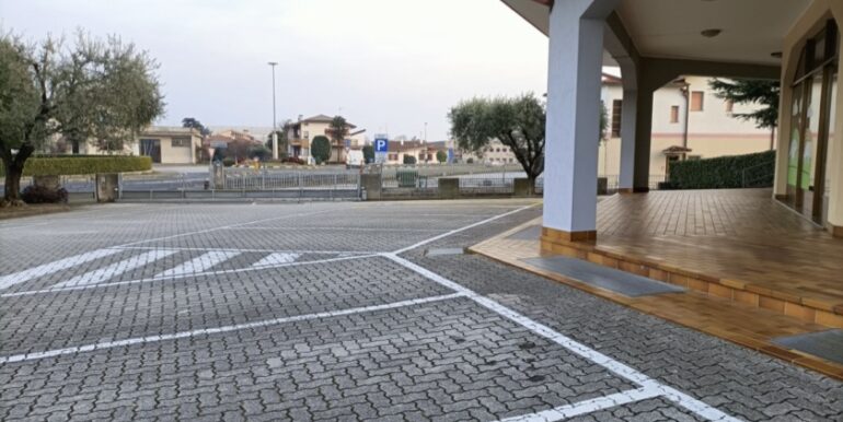 Locale commerciale in affitto