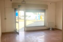 Locale commerciale vetrinato a Udine