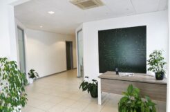 Ufficio di 260mq con 3 posti auto