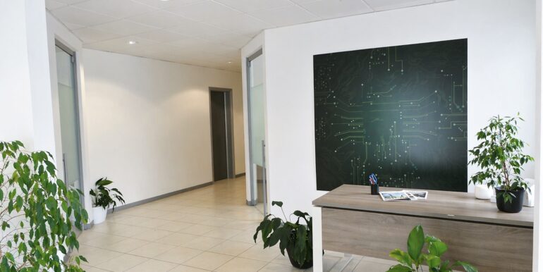 Ufficio di 260mq con 3 posti auto