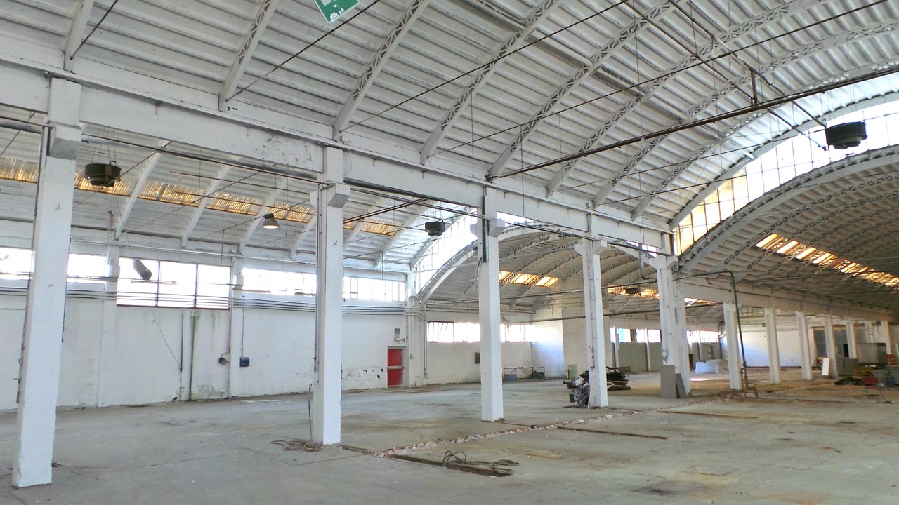 Capannone con predisposizione di carroponte