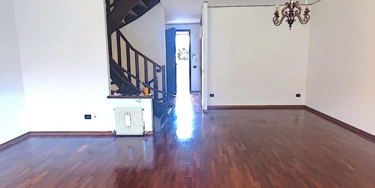 Splendida villa a schiera su tre livelli in zona ospedale