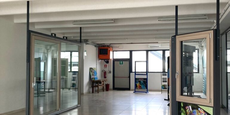 Capannone artigianale/industriale indipendente