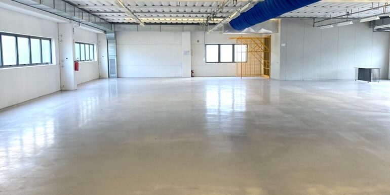Capannone artigianale/industriale indipendente