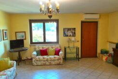 Villetta a schiera tricamere con garage doppio