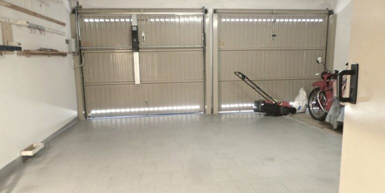 Villetta a schiera tricamere con garage doppio