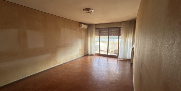 Appartamento bicamere con terrazzo